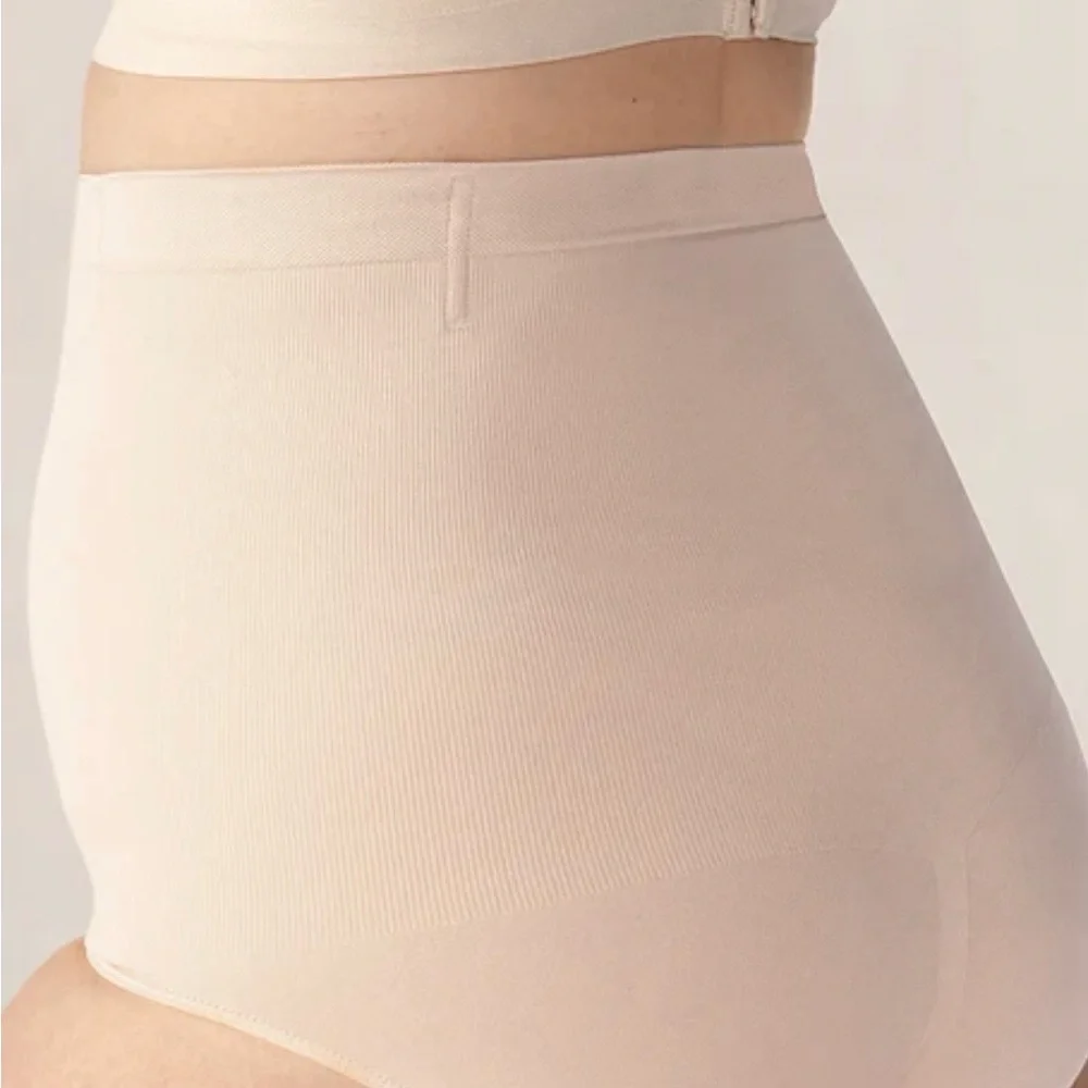 Shapermint Essentials High-Waisted Shaper Panty - Picture 2 of 4